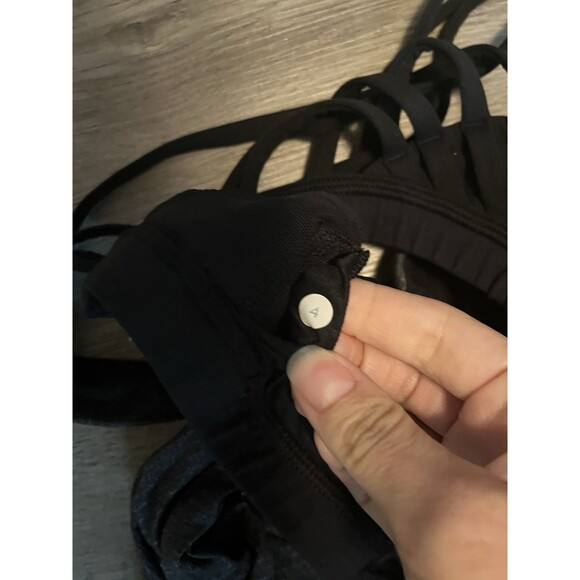 Lululemon Wild Tank Top Strappy Open Back Heathered Gray /Black Size 4 Y2K Lulu - Picture 5 of 5